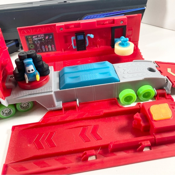 Disney Cars Haulers Lot - Jackson Storm Gale Beaufort and McQueen Mack Hauler - Picture 11 of 16